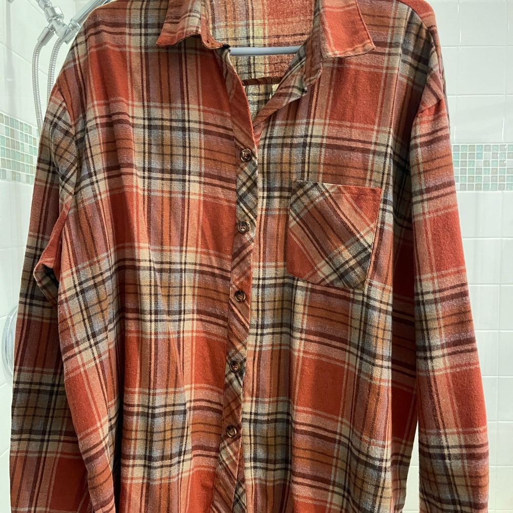 Xxl she show flannel. Gently used.